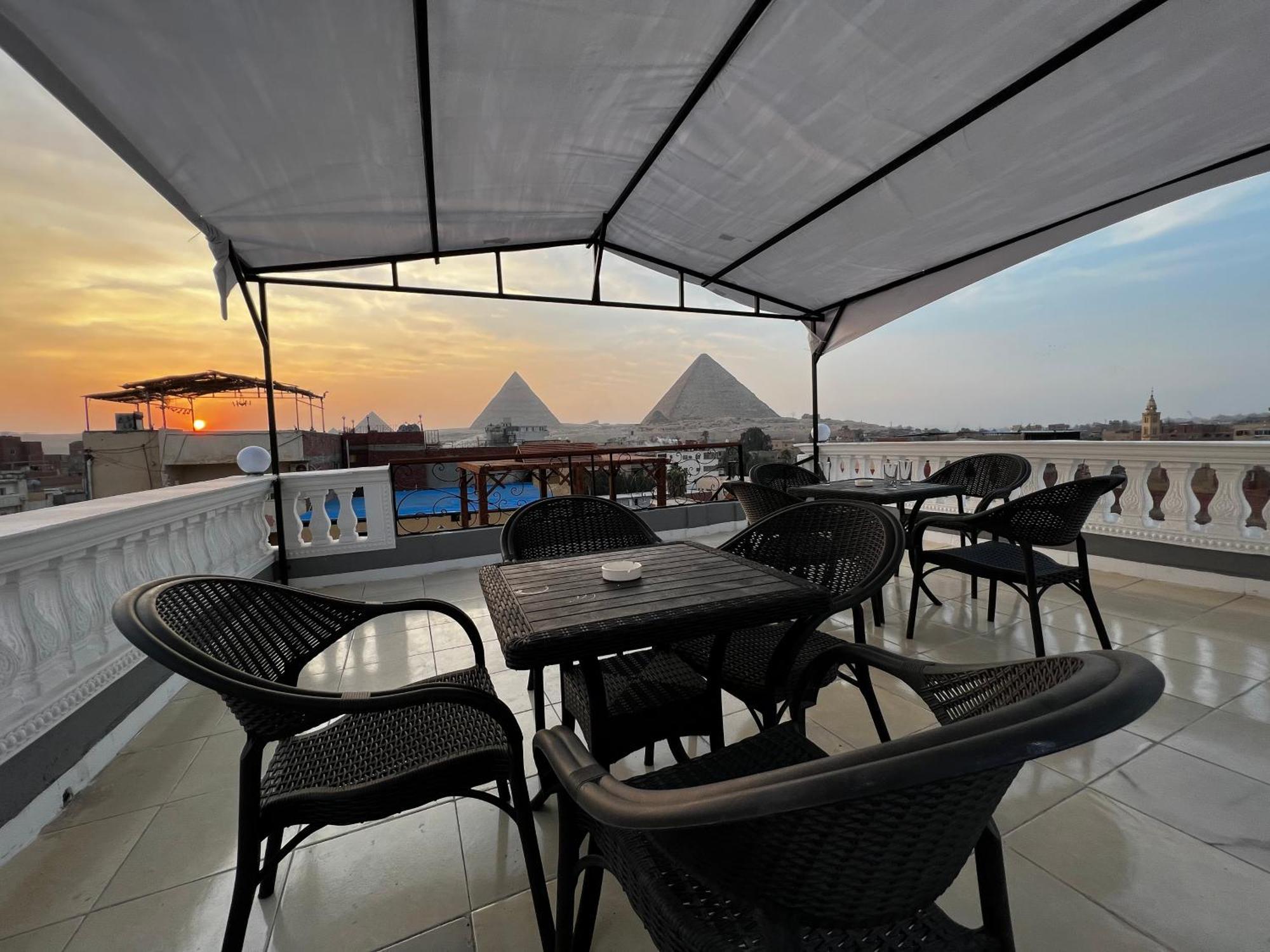 Pyramids Gate بيت ضيافة