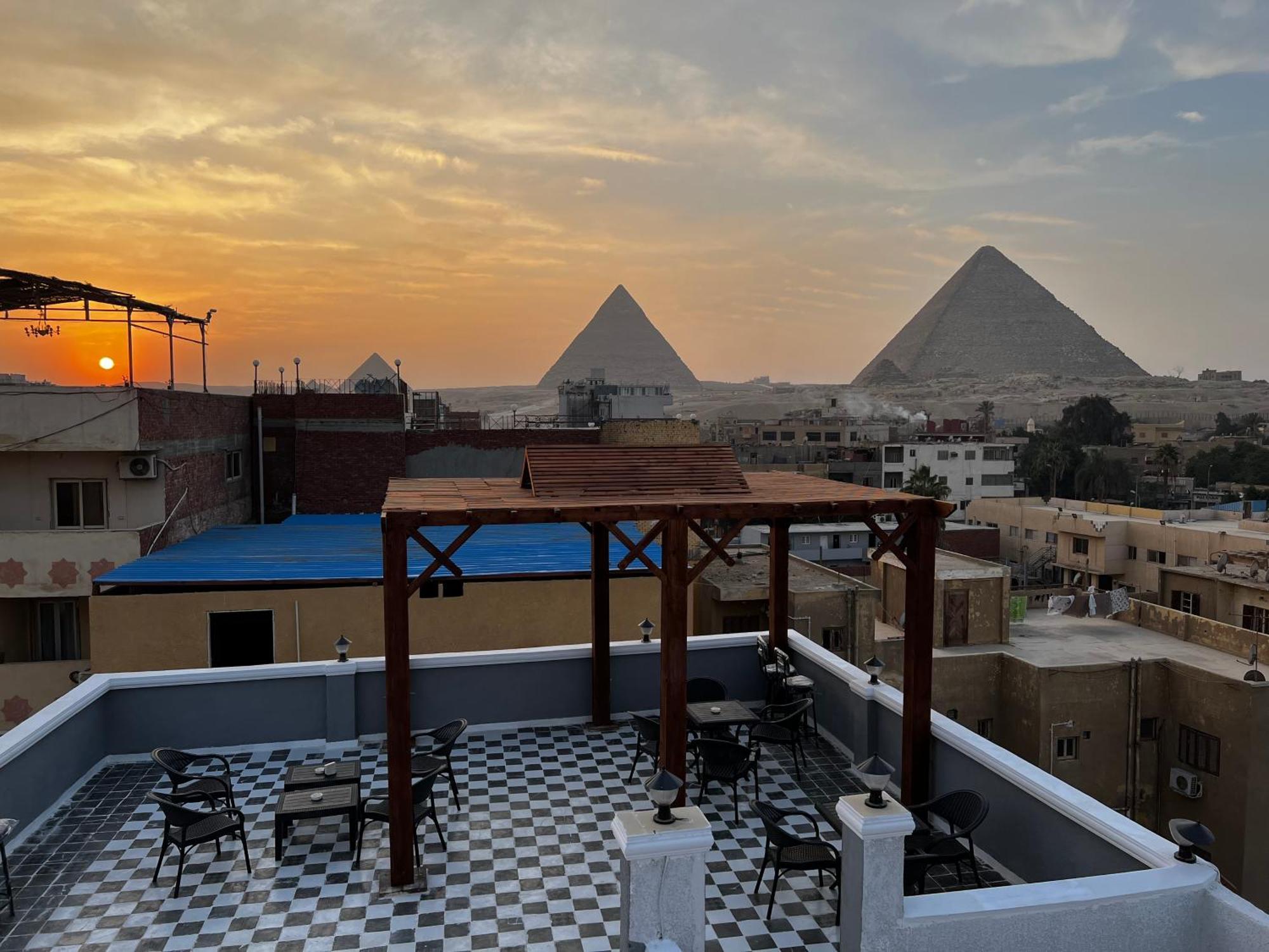 Pyramids Gate بيت ضيافة
